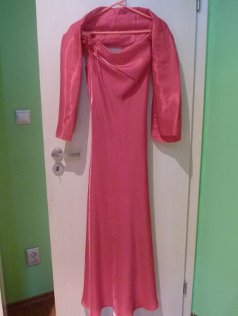 Spoločenské šaty červenej farby - 17€